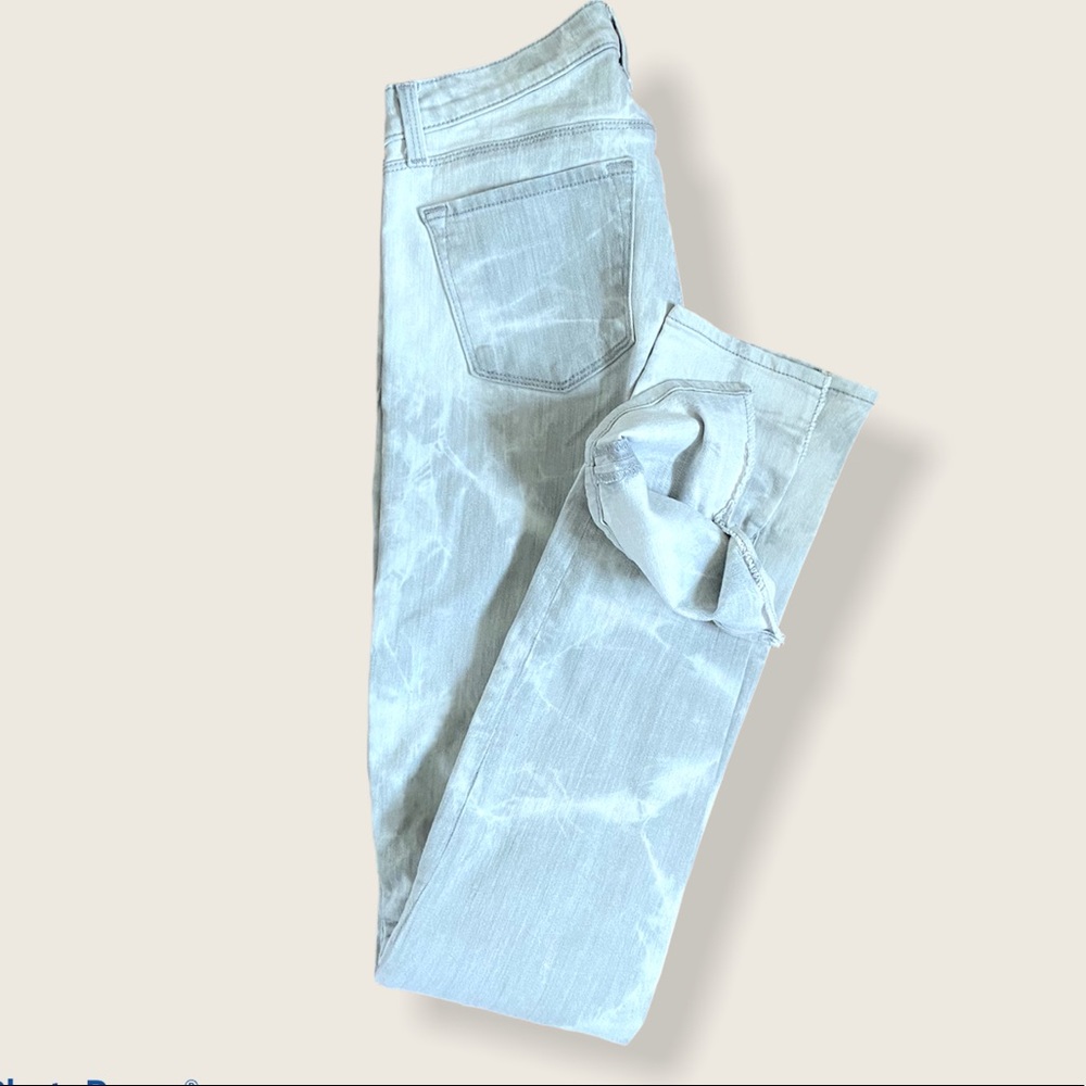 J Brand Mid-Rise 811 Rail Jeans in Fame